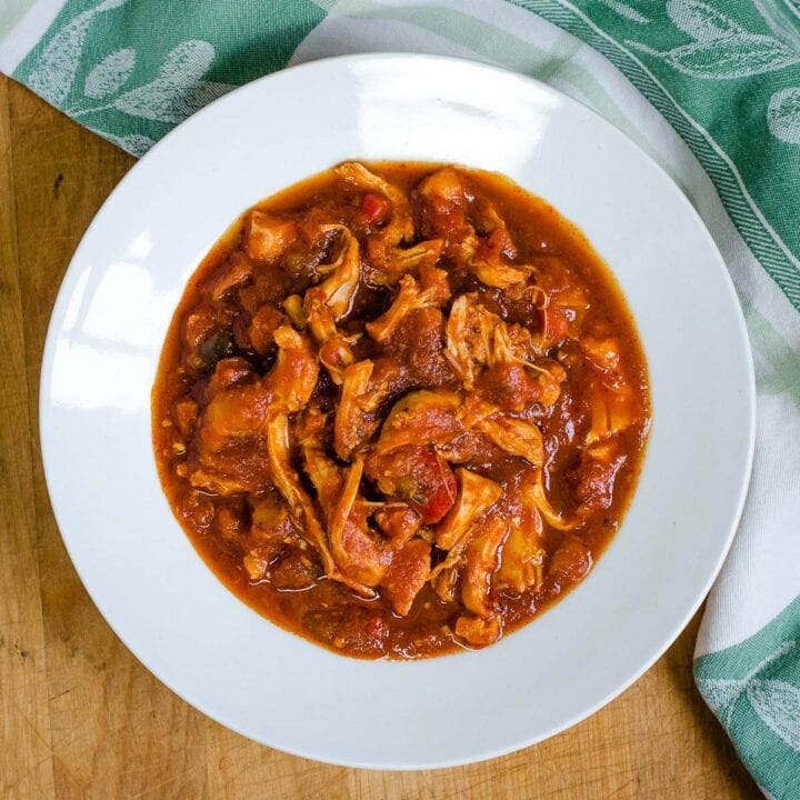 Easy Slow Cooker Chicken Marinara (Just 5 Ingredients)