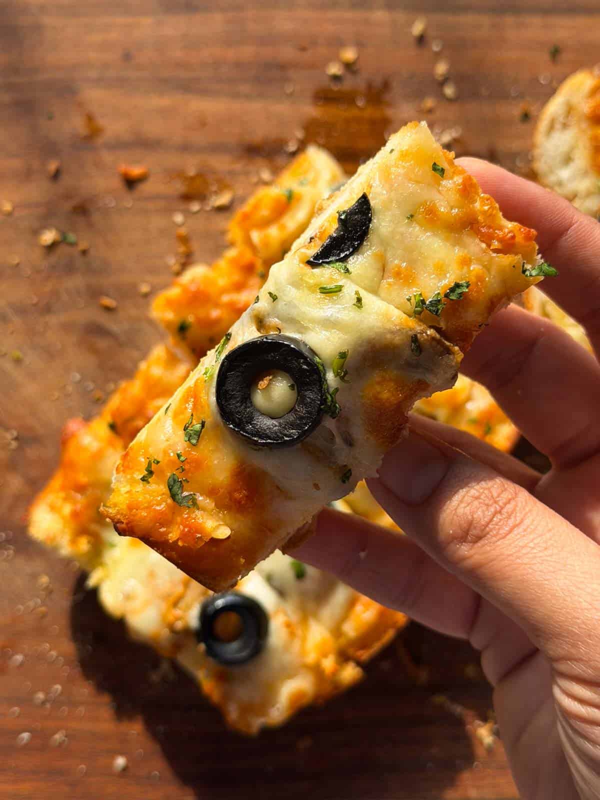 Air Fryer Pizza Garlic Bread