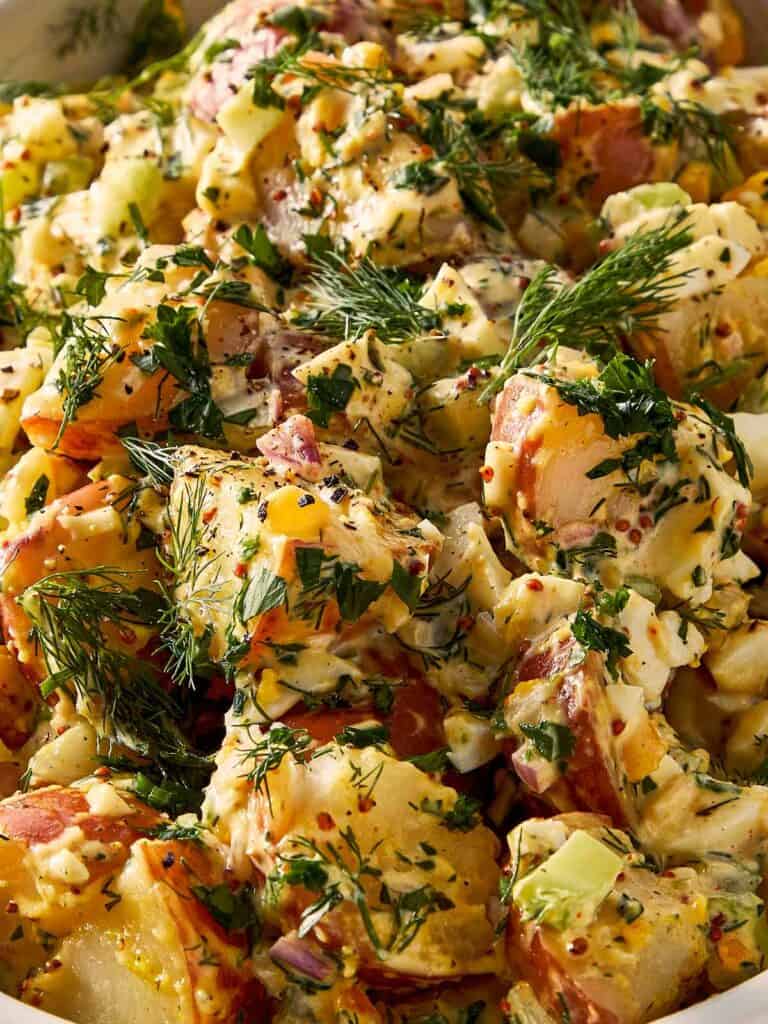Classic Creamy Potato Salad (Easy Recipe)