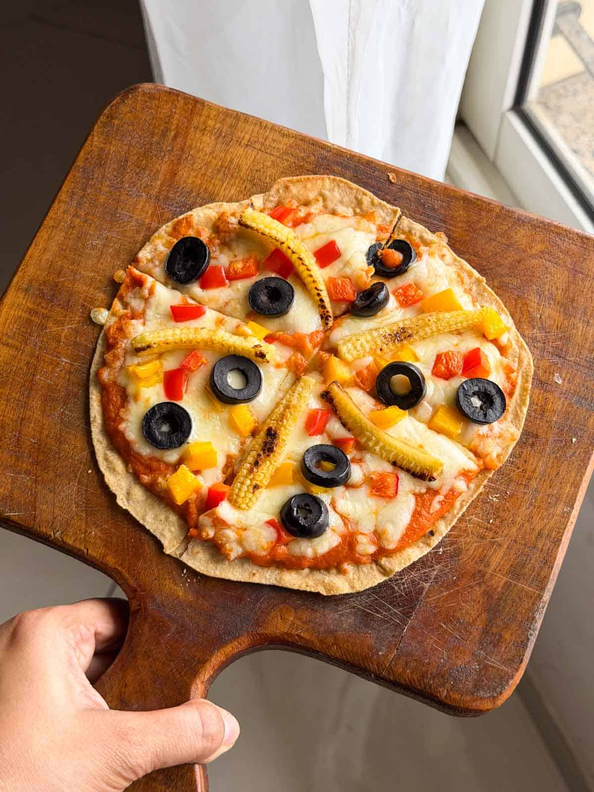 Air Fryer Roti Pizza with leftover rotis