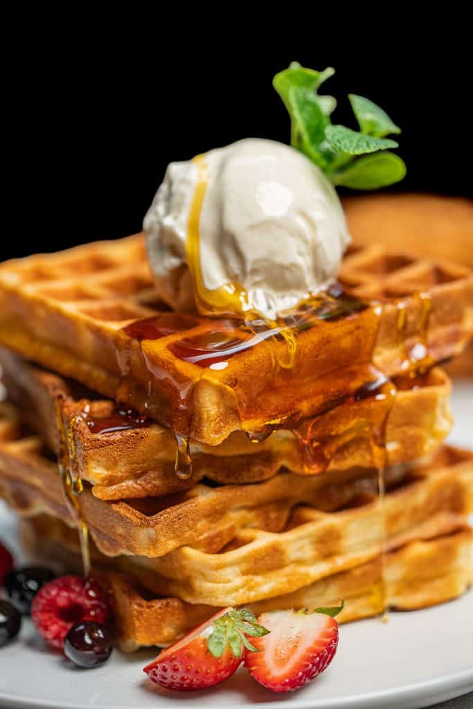 Easy Homemade Waffles (One Bowl)